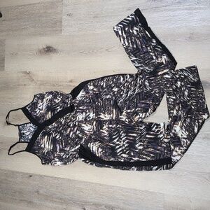 Banana Republic Abstract Pattern Black & White Jumpsuit Size 2
